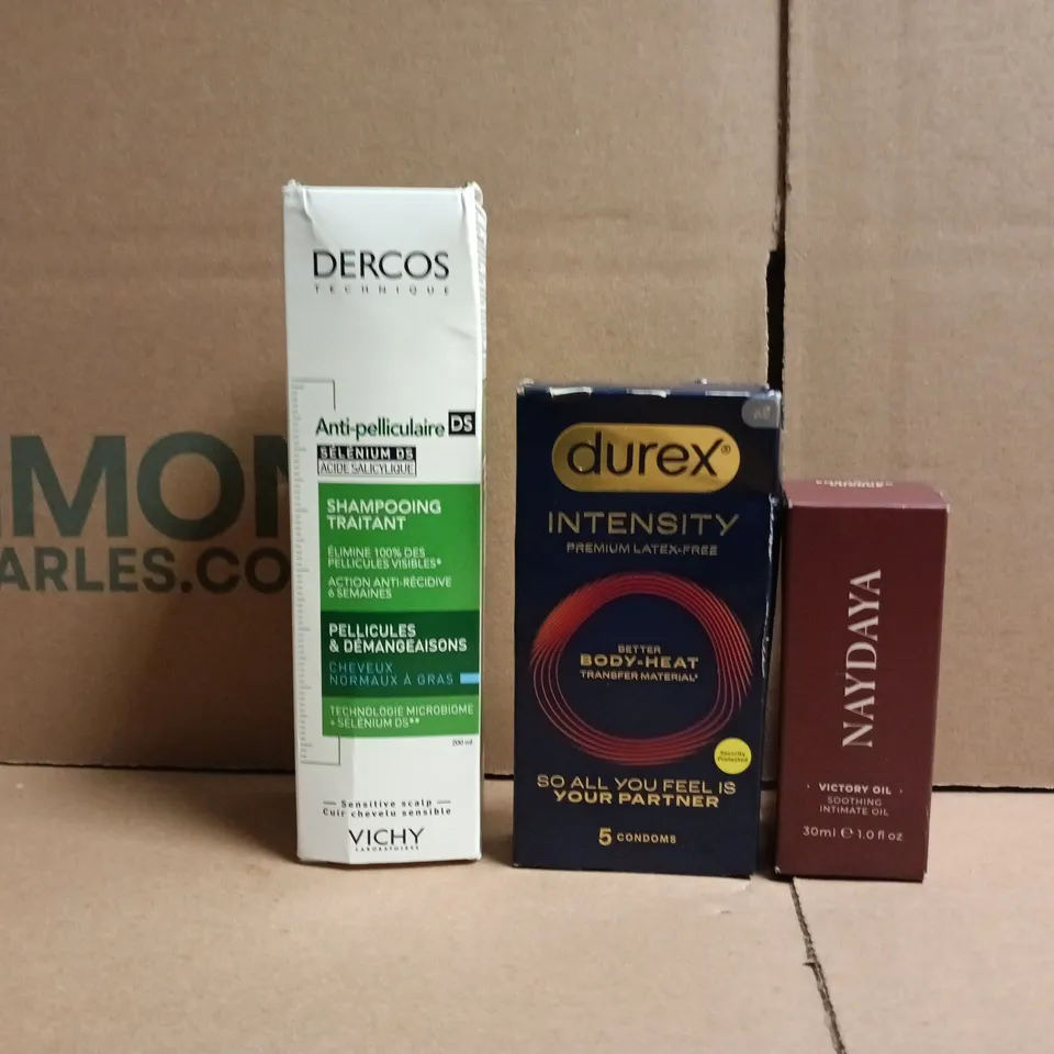 APPROXIMATELY 20 ASSORTED COSMETIC ITEMS TO INCLUDE DUREX, NAYDAYA, ETC - COLLECTION ONLY
