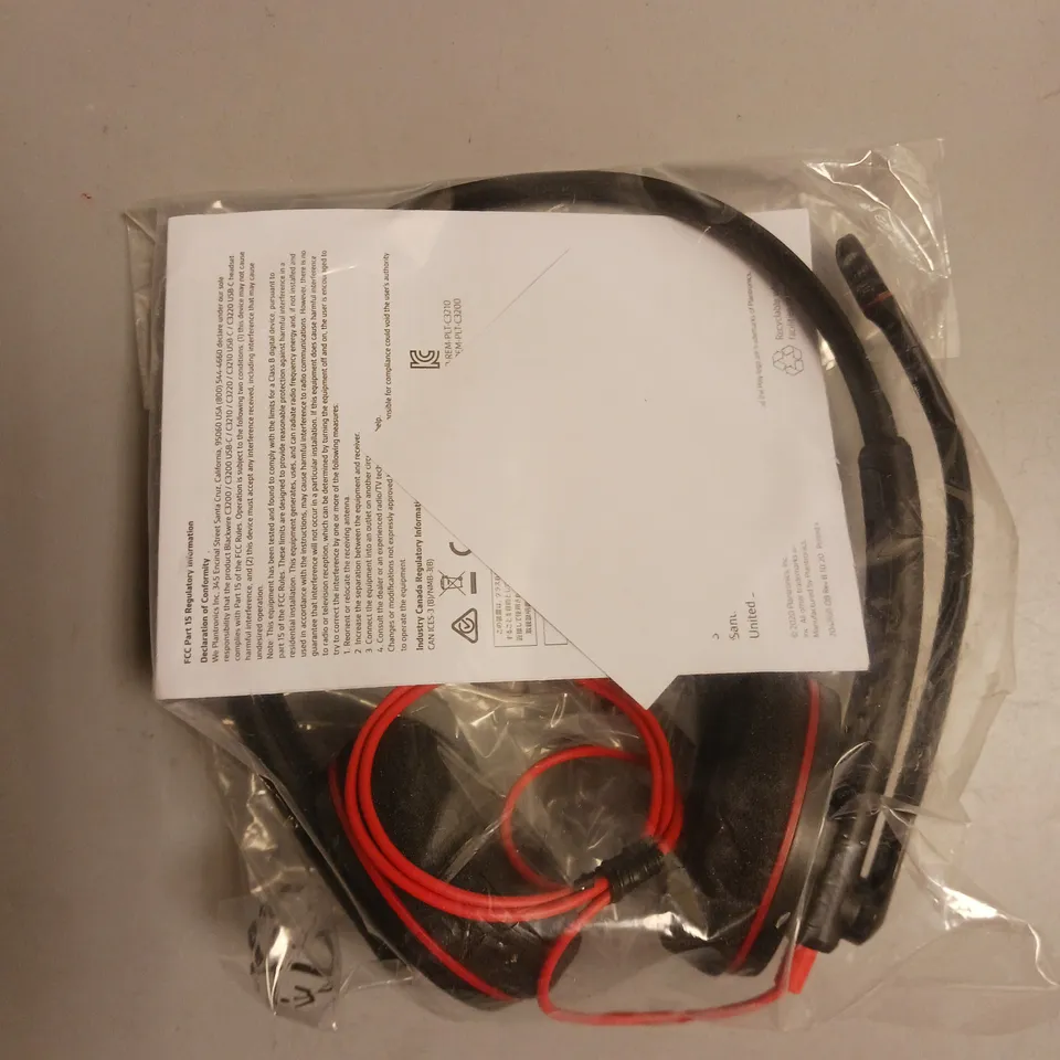 SEADLED PLANTRONICS WIREDGAMING HEADPHONES IN BLACK AND RED WITH MICROPHONE