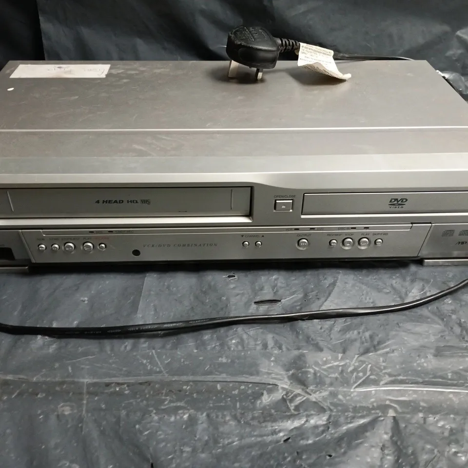 SYMPHONIC DVD/VHS COMBO PLAYER – 4-HEAD HI-FI, SILVER