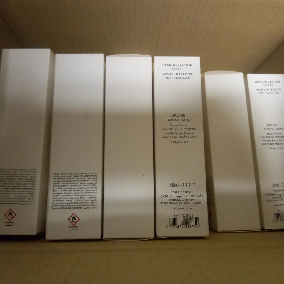 BOX OF APPROX 14 GIVENCHY CROISIERE BRUME BONNE MINE POWEDER SPRAY 