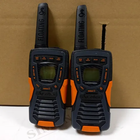 COBRA AM1035 FLT TWO WAY RADIO SET