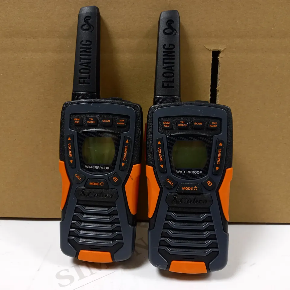 COBRA AM1035 FLT TWO WAY RADIO SET 