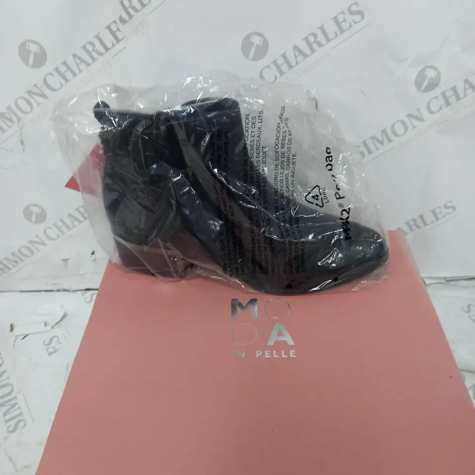 MODA IN PELLE LILITH ANKLE BOOTS BLACK LEATHER SIZE 6 - BOXED 