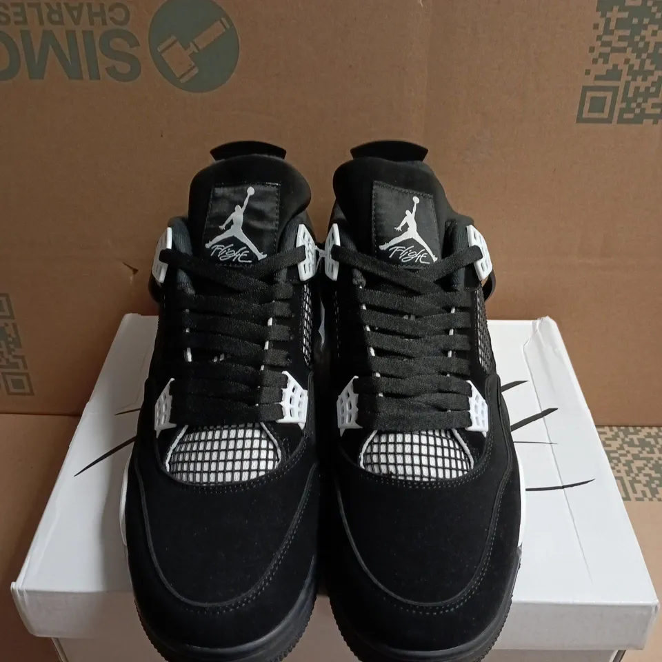 BOXED PAIR OF AIR JORDAN 4 RETRO TRAINERS - UK SIZE 11