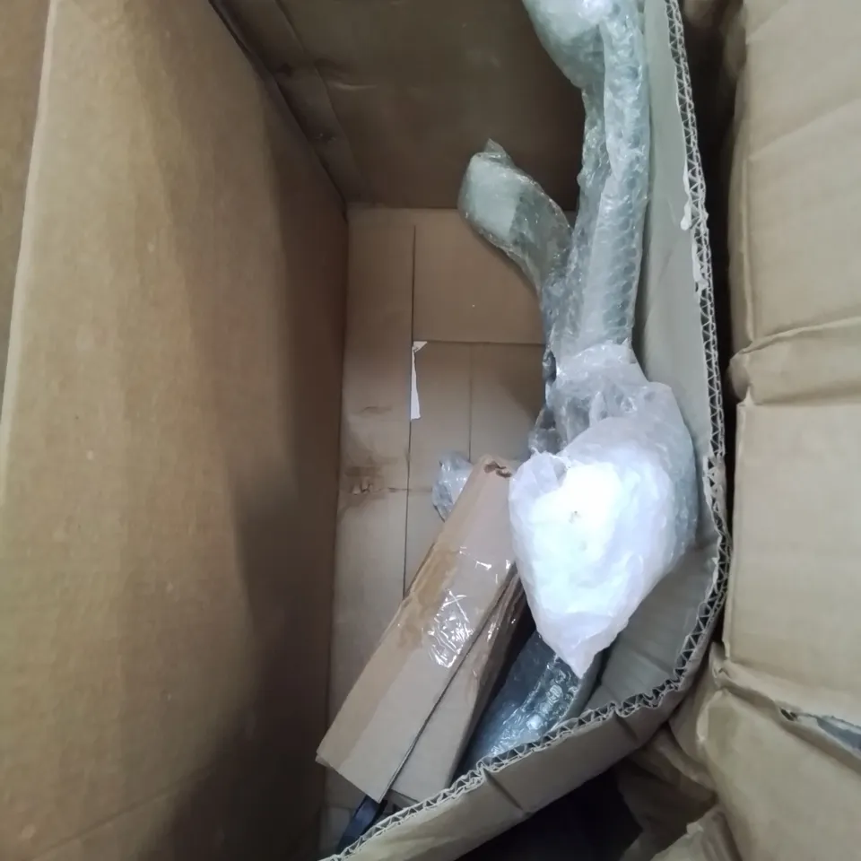 A  BOXED WHITE BUTTON BACK OFFICE SWIVEL CHAIR WITH HEIGHT ADJUSTMENT 