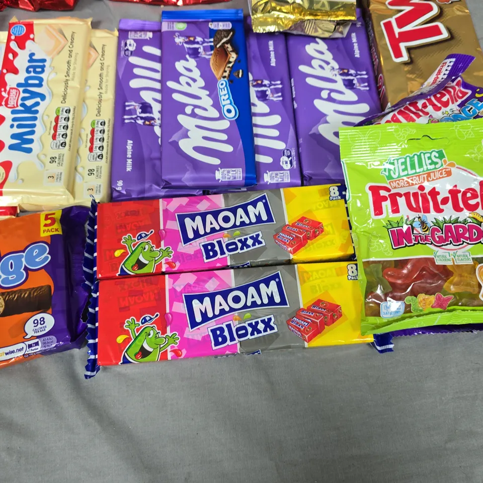 LOT OF APPROXIMATELY 20 ASSORTED FOOD ITEMS TO INCLUDECHOCLATE TEAS AND MILKA CHOCOLATE BARS