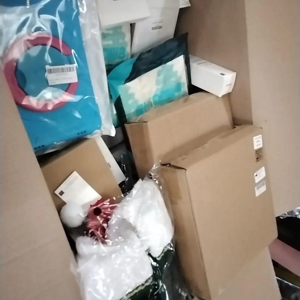 PALLET CONTAINING 6 BOXES OF ASSORTED HOUSEHOLD ITEMS TO INCLUDE RESIN VANITY TRAYS, CONDITIONING SHAMPOO AND WOODEN PHONE STANDS
