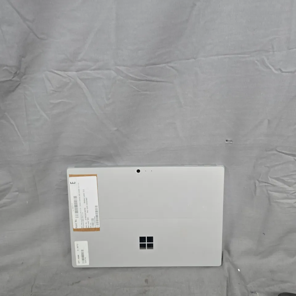 MICROSOFT SURFACE PRO 5 TABLET – I5-7300U, 8GB RAM, 256GB SSD, 12.3" DISPLAY