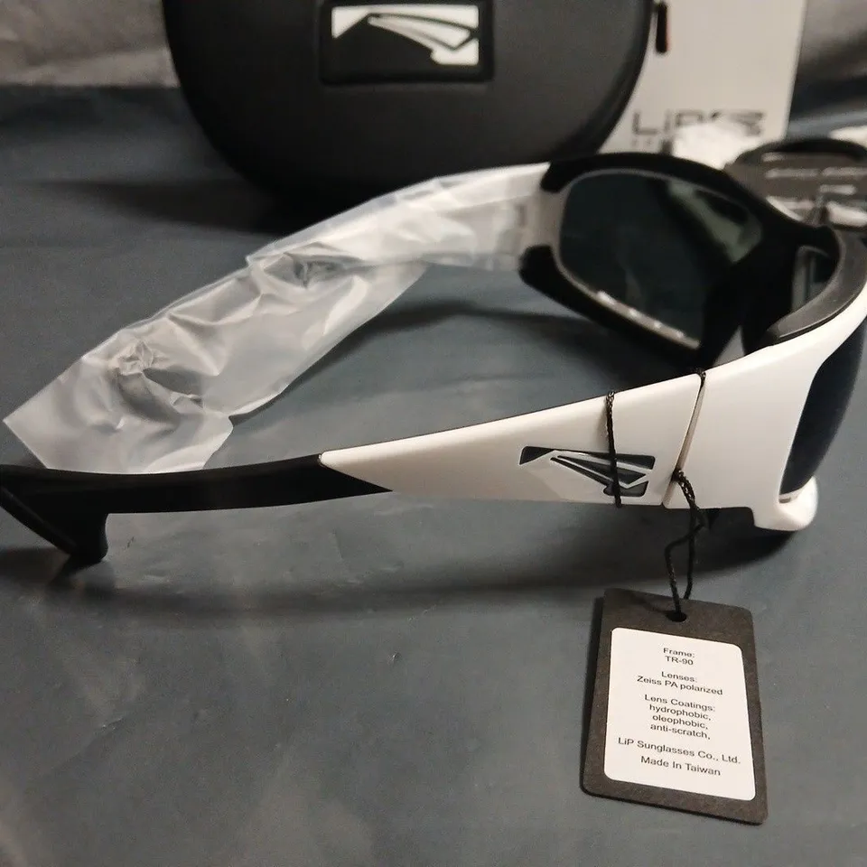 BOXED LIP-SUNGLASSES TYPOON IN GLOSS WHITE/BLACK