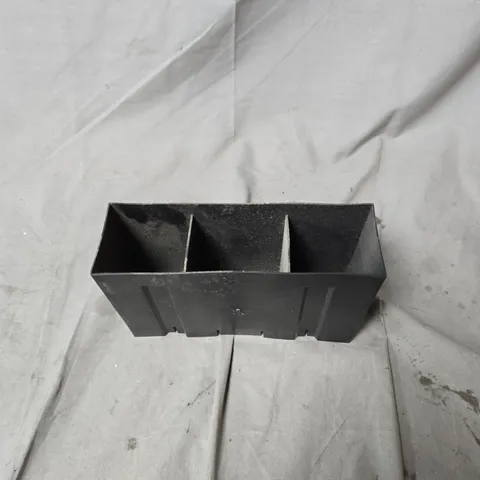 BOX OF APPROXIMATELY 15 X UNDERFLOOR VENT 