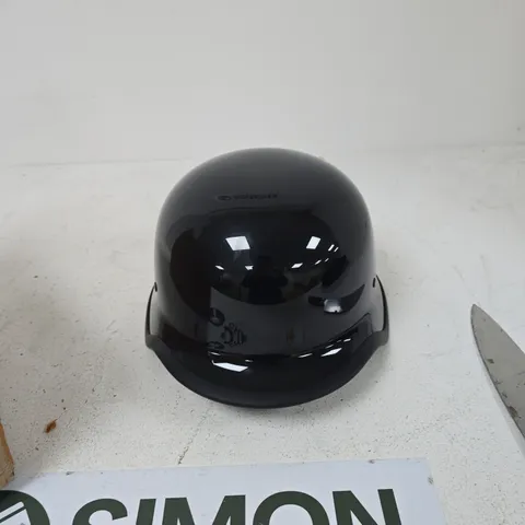 BLACK MOTORCYCLE HELMET – ECE R22-06 CERTIFIED