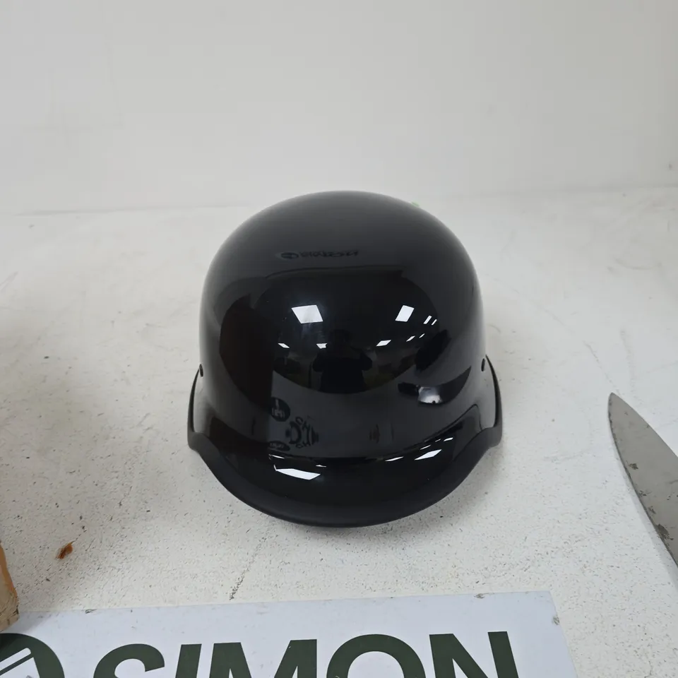 BLACK MOTORCYCLE HELMET – ECE R22-06 CERTIFIED
