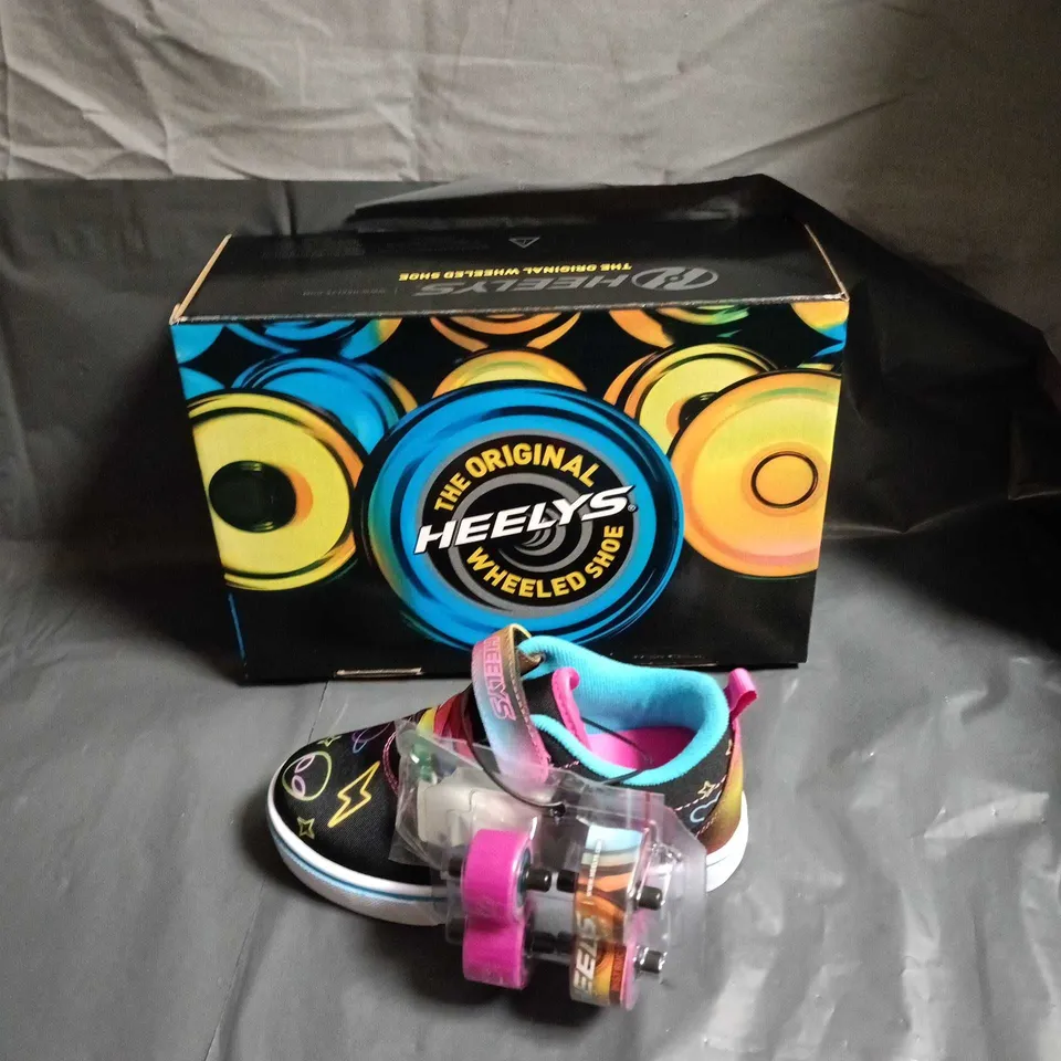 HEELYS THE ORIGINAL WHEELLED SHOE - KIDS' SNEAKERS, BLACK WITH NEON SPACE PATTERN - SIZE UK CHILD 11