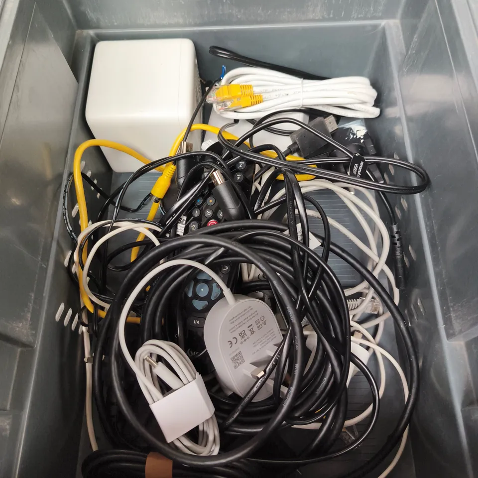 APPROXIMATELY 15 ASSORTED HOUSEHOLD PRODUCTS TO INCLUDE EE WIFI BOXES , SKY BOXES , TV REMOTES , ETC 