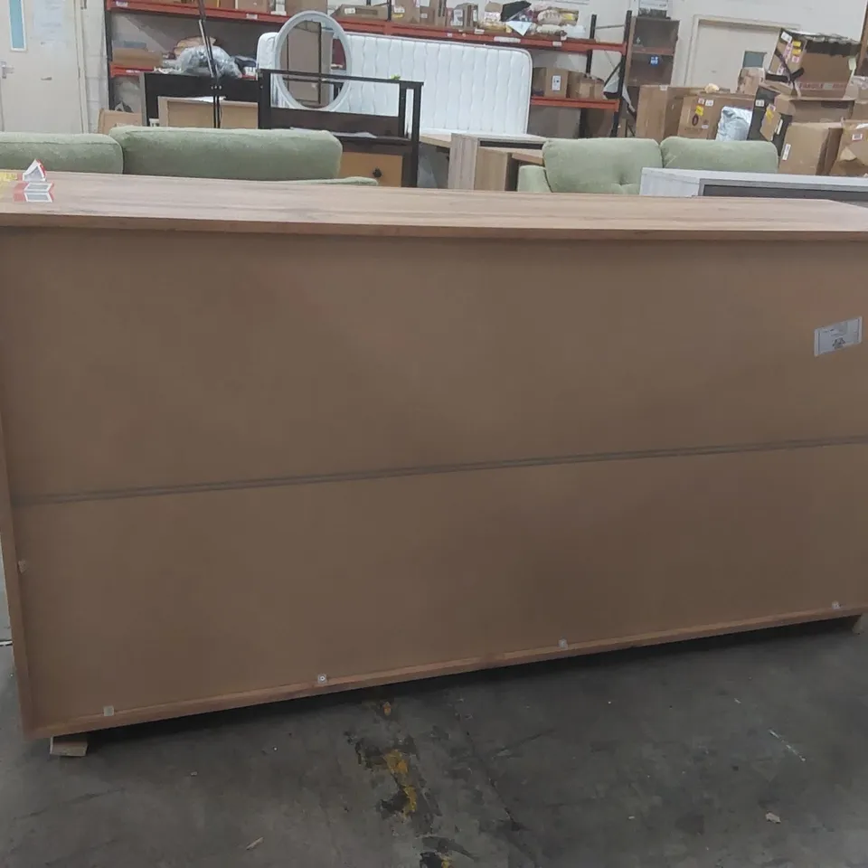 DESIGNER SIDEBOARD HEANG