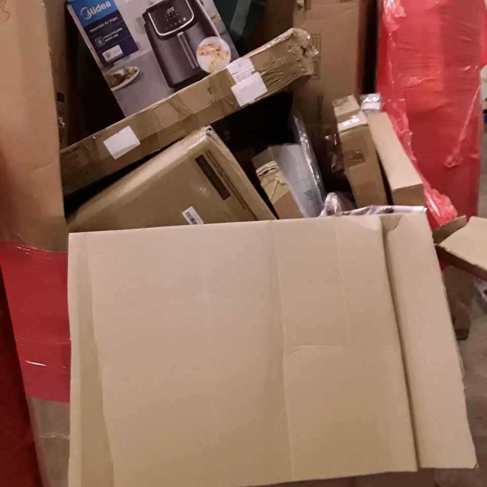 PALLET OF ASSORTED HOUSEHOLD ITEMS TO INCLUDE MIDEA AIR FRYER, TOILET SEATS AND COMPACT CANOPY