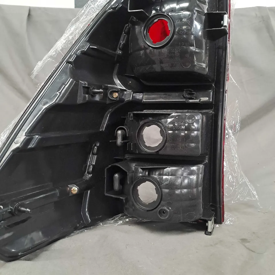 REAR TAIL LIGHT HOUSING FOR TOYOTA HILUX 