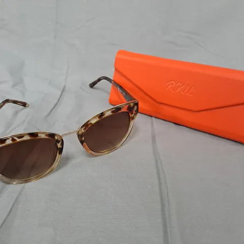 RUTH LANGFORD FASHION CAT-EYE SUNGLASSES – TORTOISESHELL FRAME