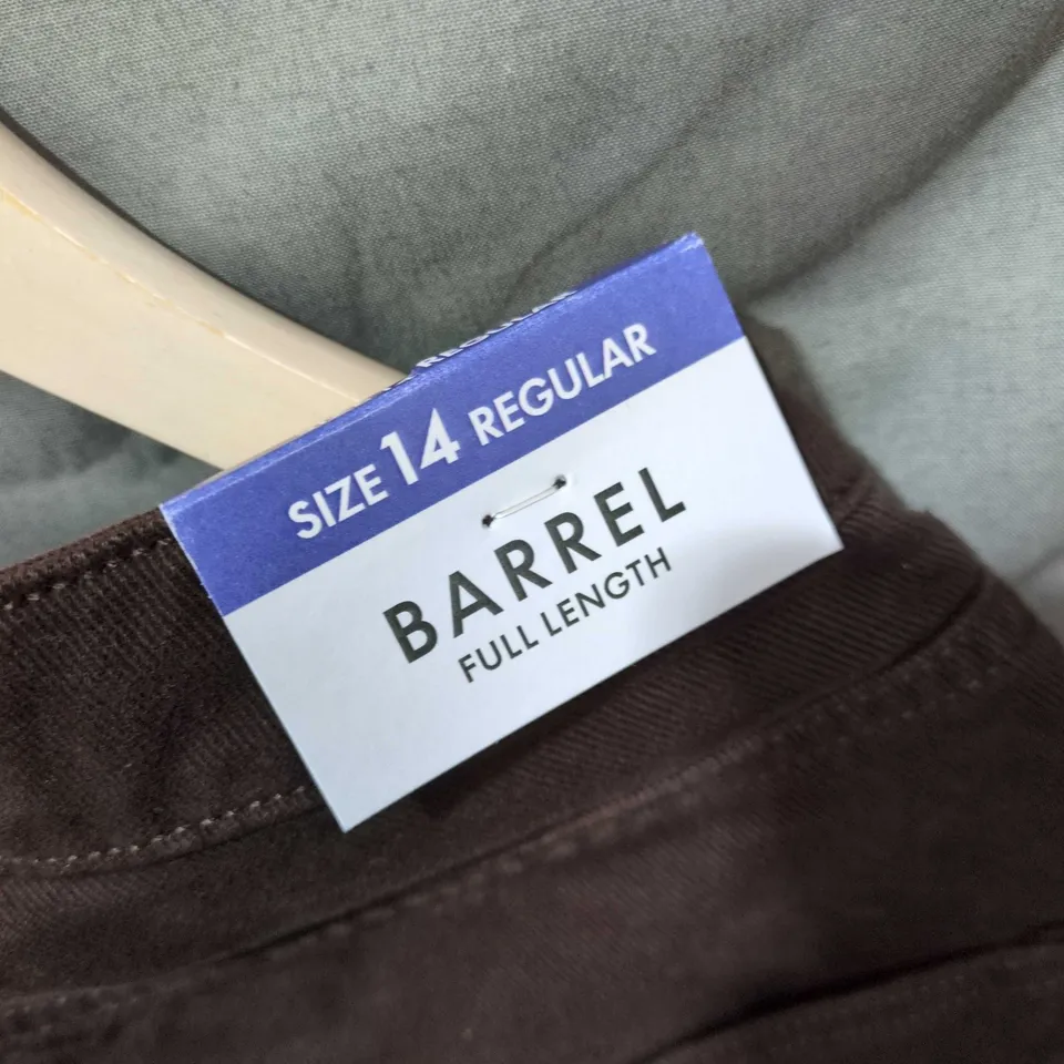 UK 14 BARREL DENIM JEANS – FULL LENGTH, BROWN (NEW LOOK BARREL LABEL)