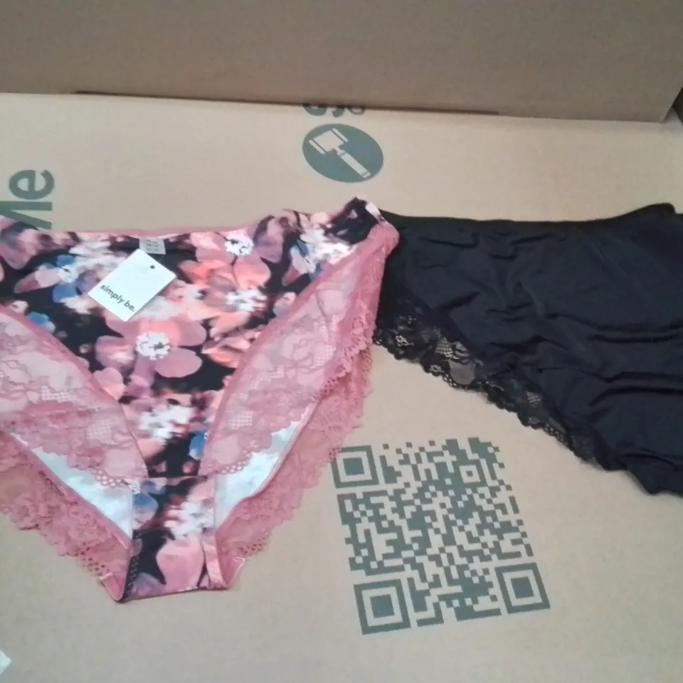 BOXED BRAND NEW APPROXIMATELY 45 SIMPLY BE 2PK ADRIANNA MIDI BRIEFS SIZE 24 FLORAL AND BLACK 