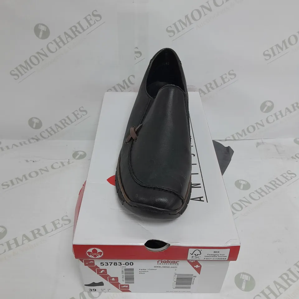 RIEKER WEDGE SHOE SIZE 6