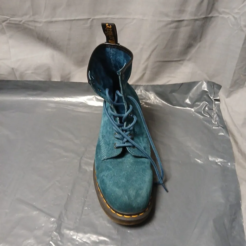 DR MARTENS TEAL SUEDE LACE-UP ANKLE BOOT – BLUE LACES, YELLOW WELT STITCHING SIZE UK10