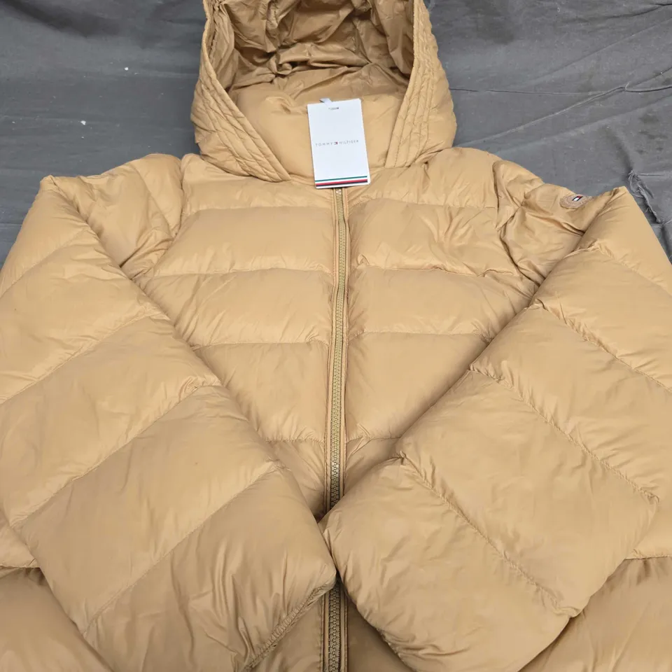 TOMMY HILFIGER CASUAL DOWN JACKET - SMALL