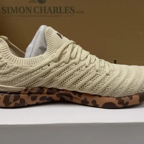 BOXED PAIR APL WOMENS BEIGE TECH LOOMWAVE TRAINERSS - SIZE 7.5