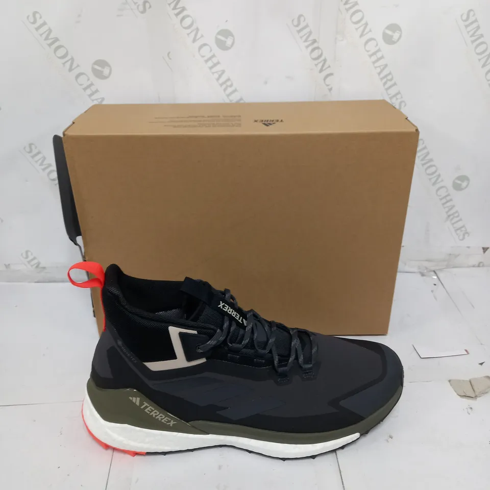 BOXED PAIR OF ADIDAS TERREX FREE HIKER 2 GTX SIZE 13 1/2