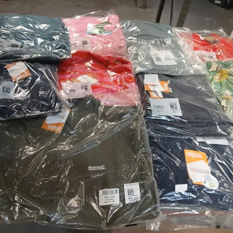 APPROXIMATELY 40 ITEMS OF ASSORTED REGATTA/DARE2B CLOTHING AND ACCESSORIES