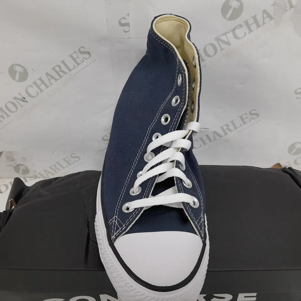 BOXED PAIR OF CONVERSE ALL STAR HI IN NAVY - MENS 7.5