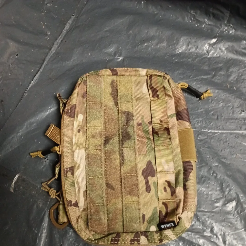 BOX OF APPROXIMATELY 20 ASSORTED HOUSEHOLD ITEMS TO INCLUDE: SMEG CUP AND WYNEX BAG