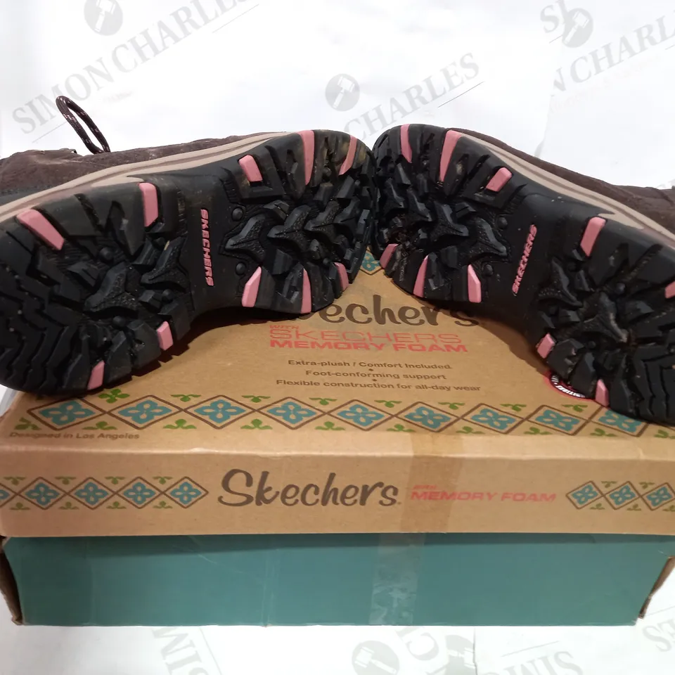 BOXED PAIR OF SKECHERS CHOCOLATE WATERPROOF BOOT - SIZE 6  - SIZE 