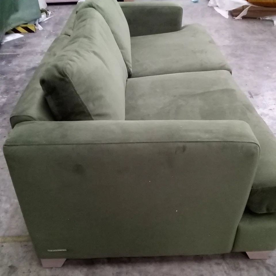 QUALITY THE LOUNGE CO DESIGNER 3 SEATER DBL SOFA - GREEN FABRIC