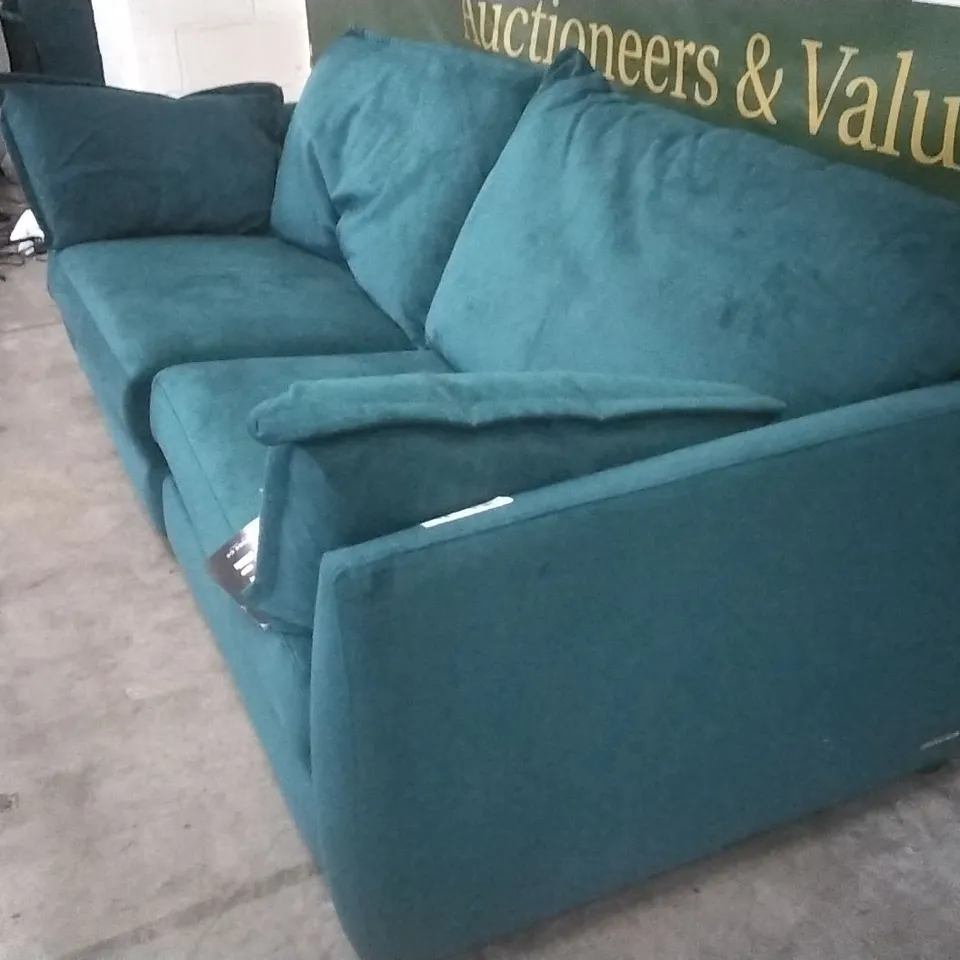 QUALITY BRITISH MADE THE LOUNGE COMPANY HARDWOOD FRAMED COLETTE-FOAM FOUR SEATER EVENING TEAL SOFA