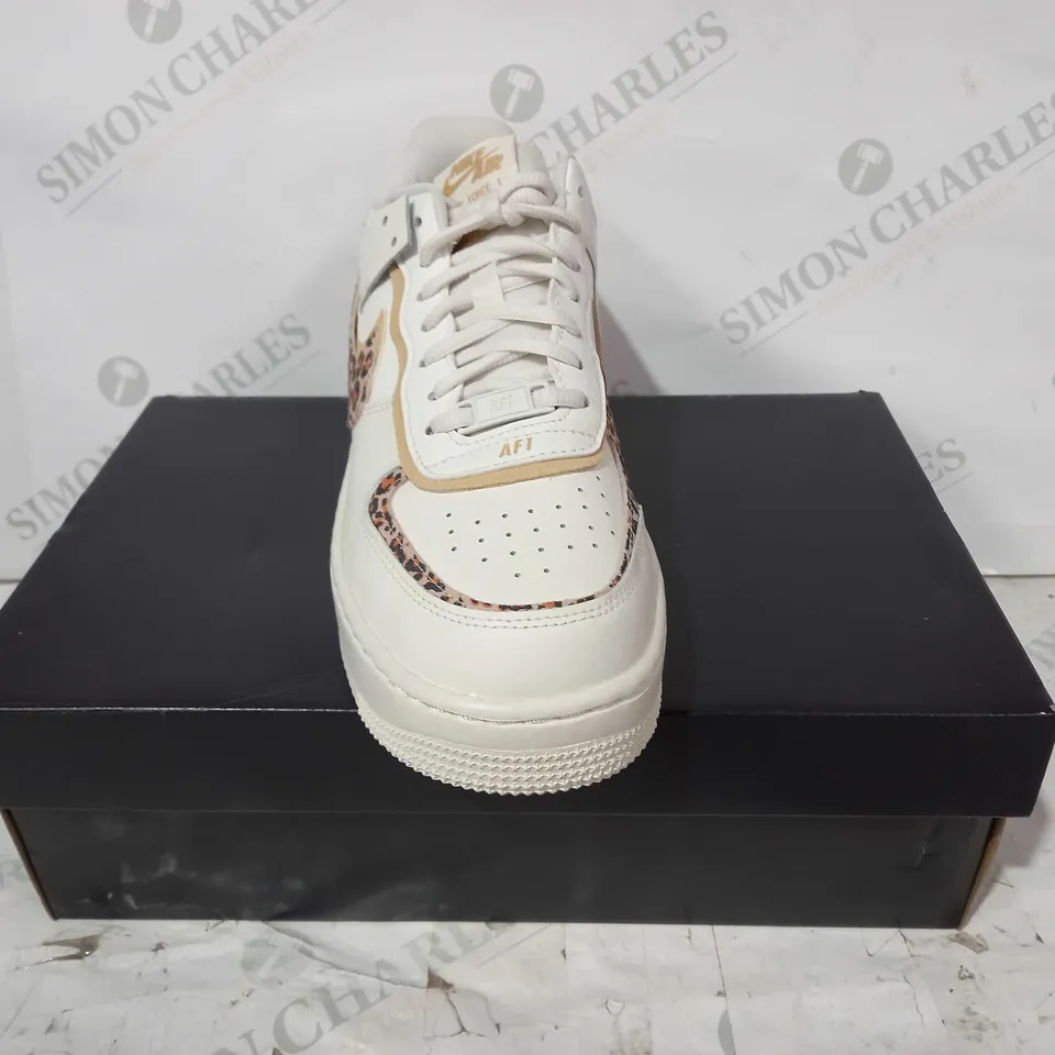 BOXED PAIR OF NIKE AIR FORCE 1 SHOES IN WHITE/BEIGE/LEOPARD PRINT UK SIZE 7