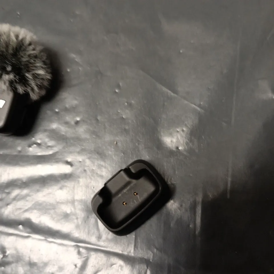 DJI MIC WIRELESS LAVALIER MICROPHONE SYSTEM WITH WINDSCREEN – CASE & USB-C CABLE