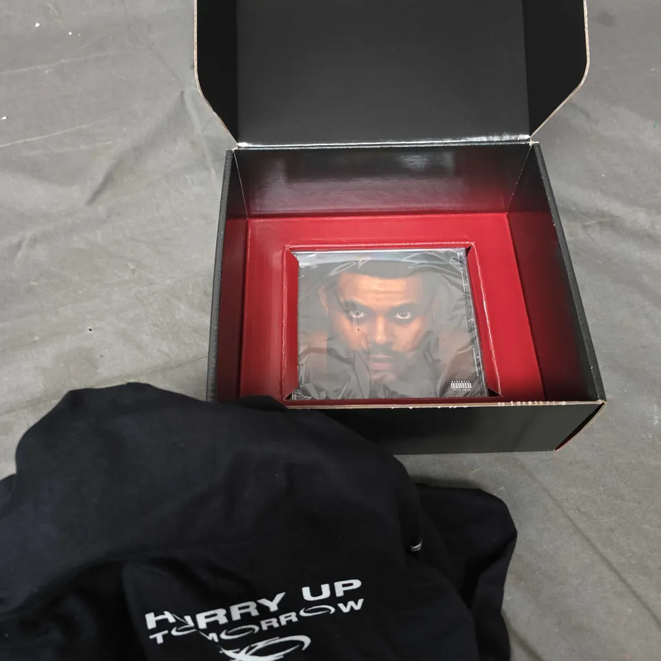 BOXED THE WEEKND HURRY UP TOMORROW T-SHIRT & ALBUM SET 