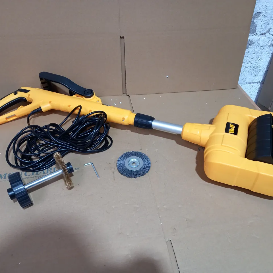 WOLF 2 IN 1 MULTI FUNCTION GARDEN AND YARD BRUSH - COLLECTION ONLY