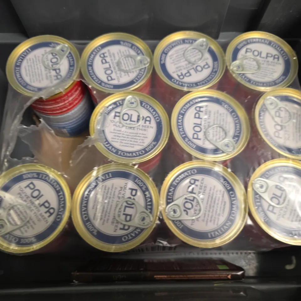 APPROXIMATELY 15 ASSORTED FOOD & DRINK ITEMS TO INCLUDE - ENERGY GEL AQUA  , PEANUT BUTTER , PEPSI CREAM SODA ETC