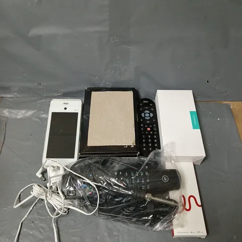 BOX OF ASSORTED HOUSEHOLD ITEMS TO INCLUDE CABLES, REMOTE CONTROLS AND CARD READERS