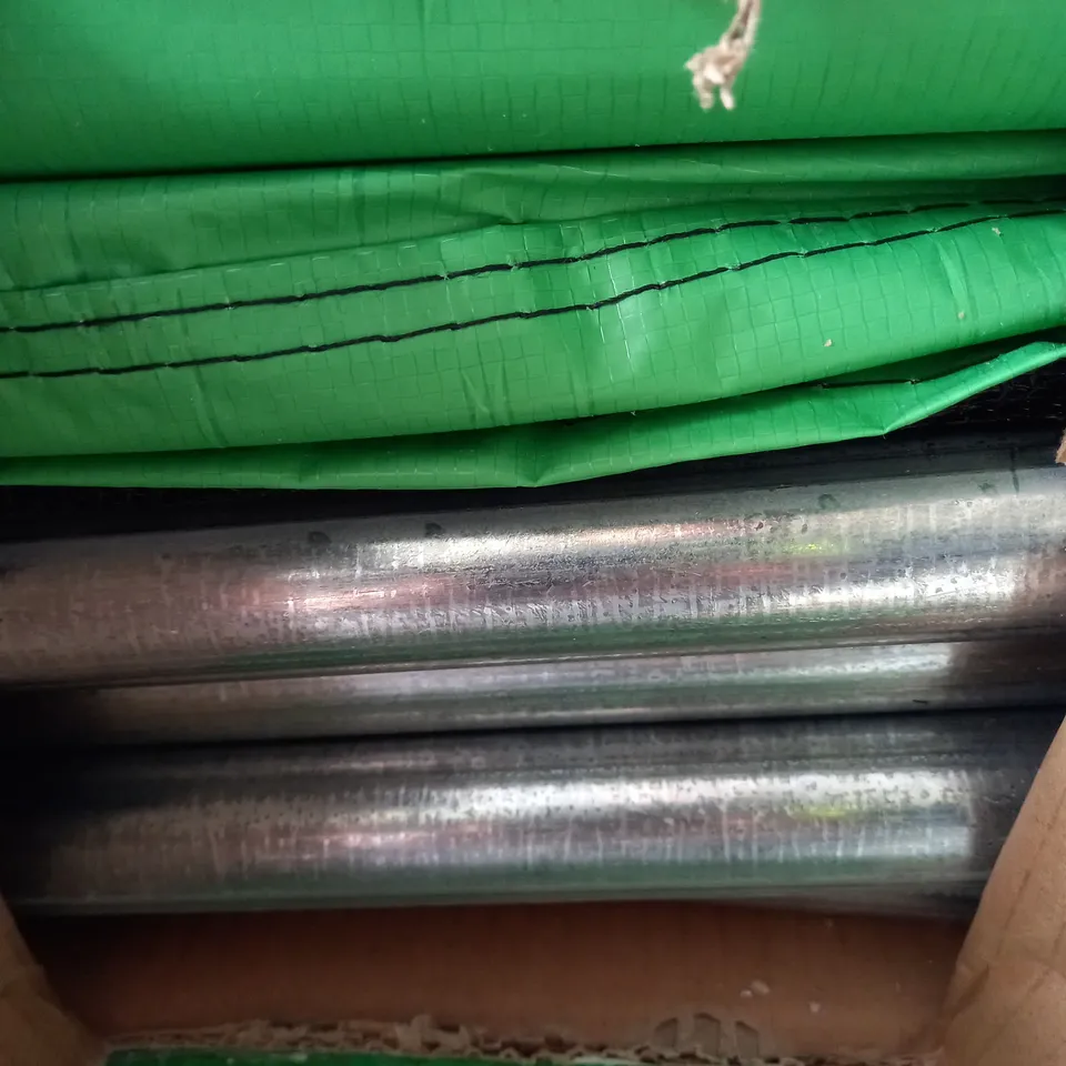 BOXED SPORTSPOWER 8 FT TRAMPOLINE (1 BOX) COLLECTION ONLY