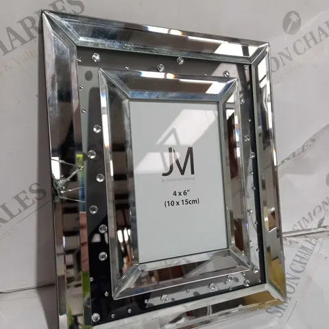 BOXED JM BY JULIEN MACDONALD PICTURE FRAME- COLLECTION ONLY