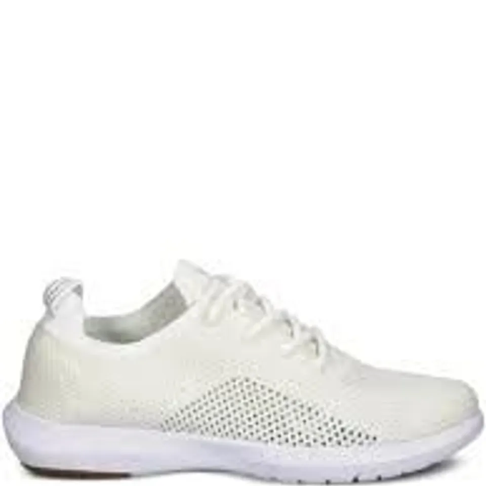 EMU AUSTRALIA SPRINGBROOK OATMEAL TRAINERS SIZE 6