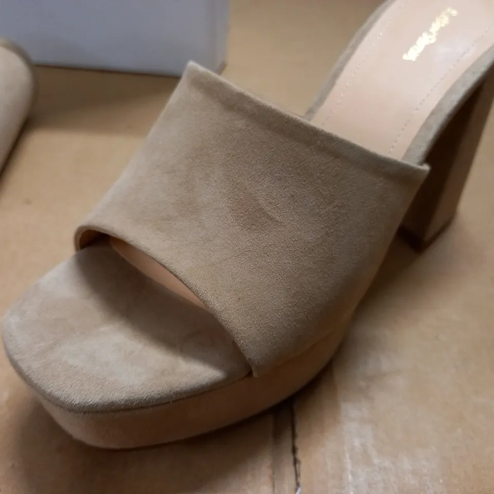 BOXED PAIR OF & OTHER STORIES BLOCK HEEL SHOES - 36