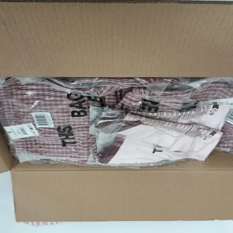 BOX OF APPROXIMATELY 15 ASSORTED CLOTHING ITEMS TO INCLUDE: LONGLINE CAMI