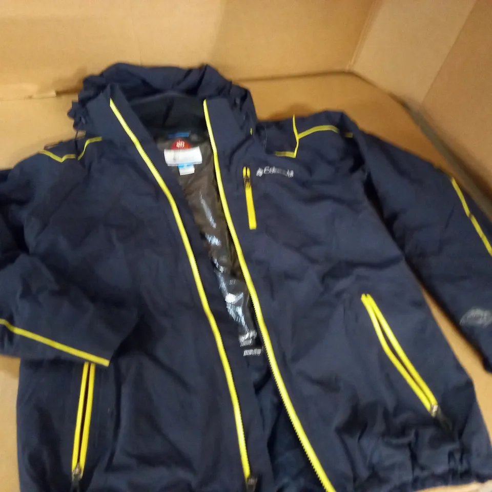 COLUMBIA OMNI-TECH ZIP THROUGH COAT - M