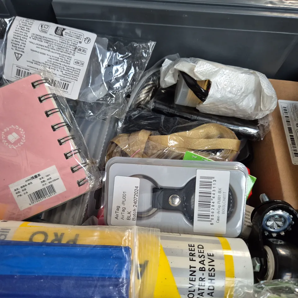 APPROXIMATELY 10 ASSORTED HOUSEHOLD ITEMS TO INCLUDE PENS, CUTTING WHEEL, ETC