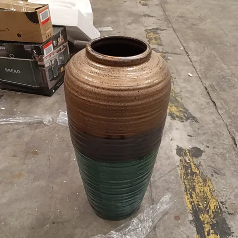 BOXED DECORATIVE CERAMIC FLOOR VASE 
