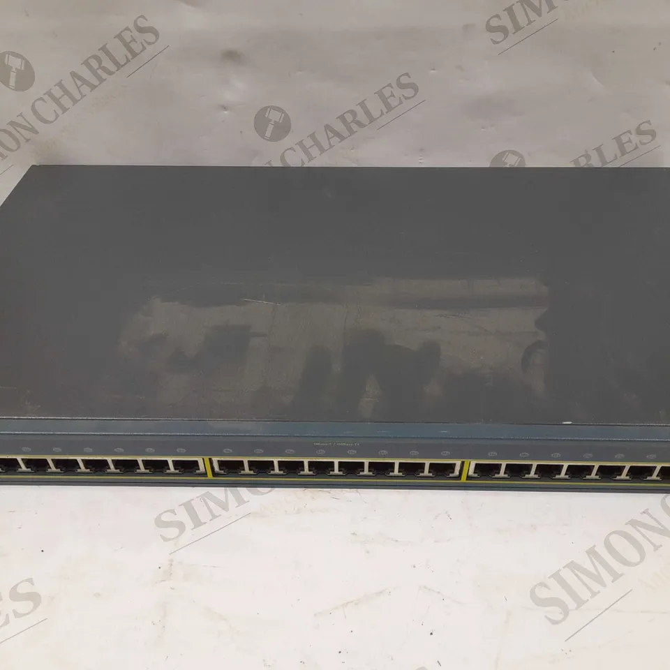 CISCO CATALYST 2950-24 24-PORT 24 X 10/100 FAST ETHERNET NETWORK SWITCH